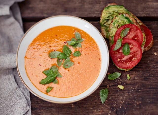 Avokadoleipä – keiton kaveri ja mainio aamupala