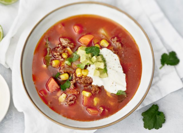 Jauhelihakeitto texmex-hengessä