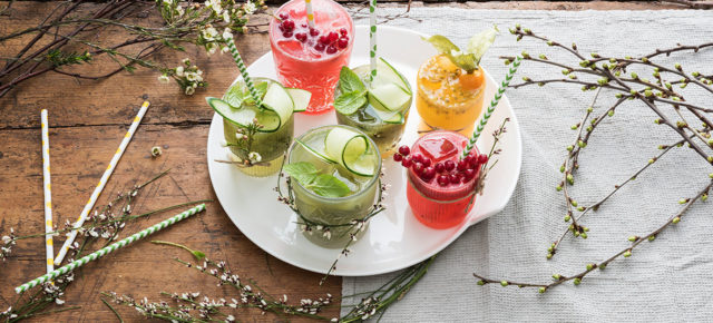 Kippistä kesälle mocktail-juhlilla