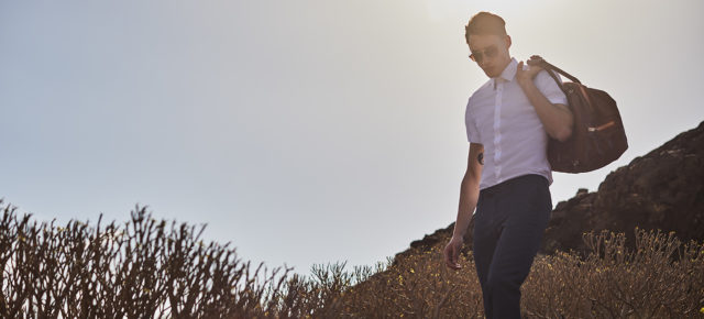 Pellavaa, valkoista ja paljaita nilkkoja – päivitimme klassisen pukutyylin